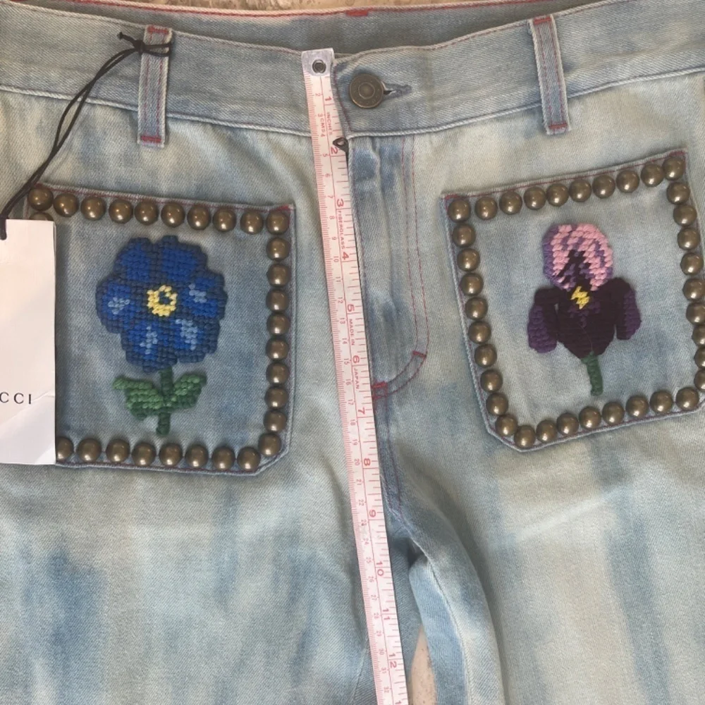 STUDDED GUCCI JEANS SZ 24 NWT - Picture 8 of 14